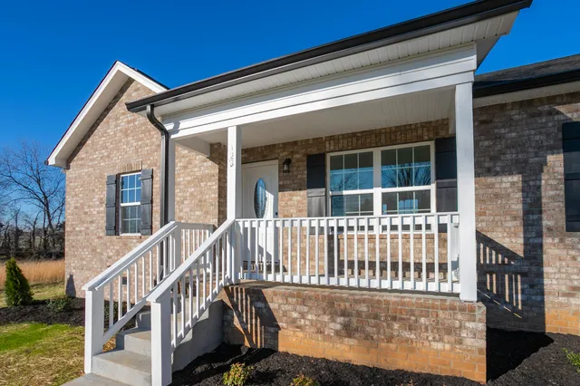 $1,800 | 123 Vanatta Road, Portland, TN 37148