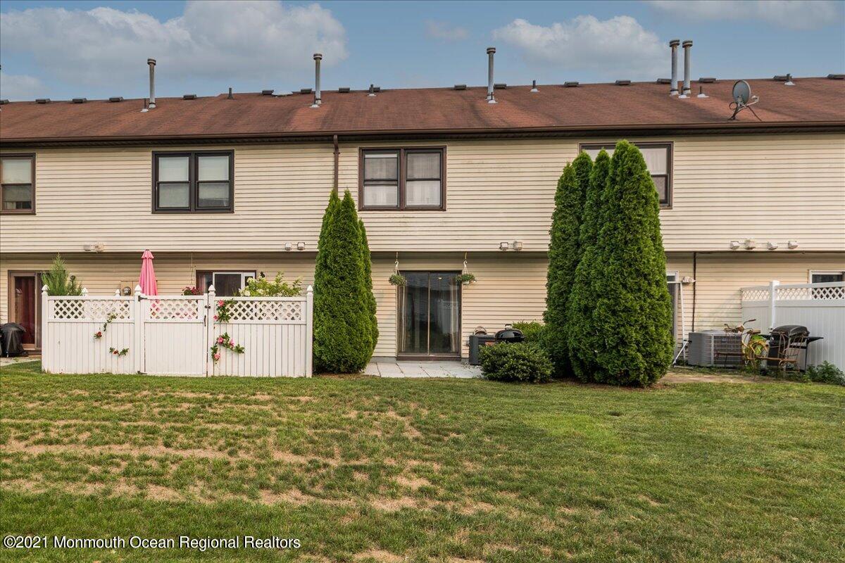 1046 Sawmill Road, Unit 47 Brick, NJ 08724 - Photo 29 of 33 29-1046SawmillRd0029