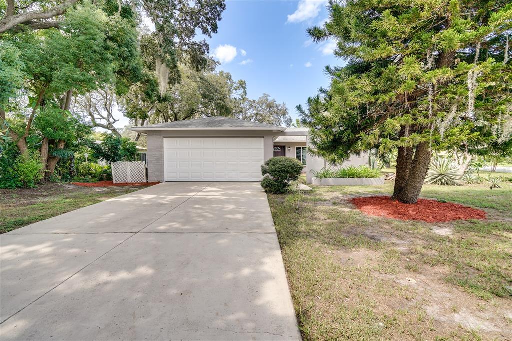 10521 Calico Loop Port Richey, FL 34668 - Photo 2 of 35 Gallery Image 2