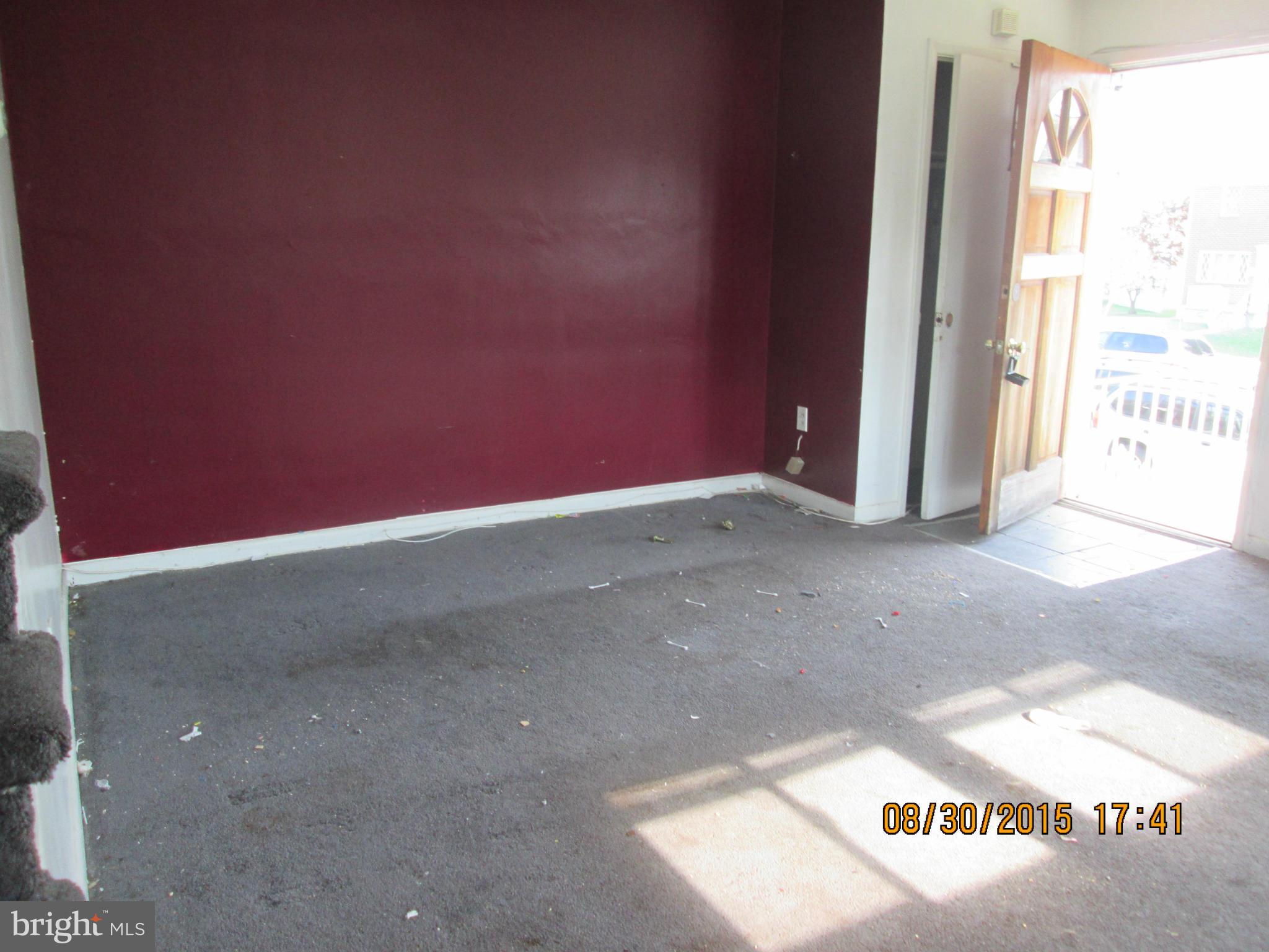 9718 Conmar Road Baltimore, MD 21220 - Photo 3 of 13 Living Room