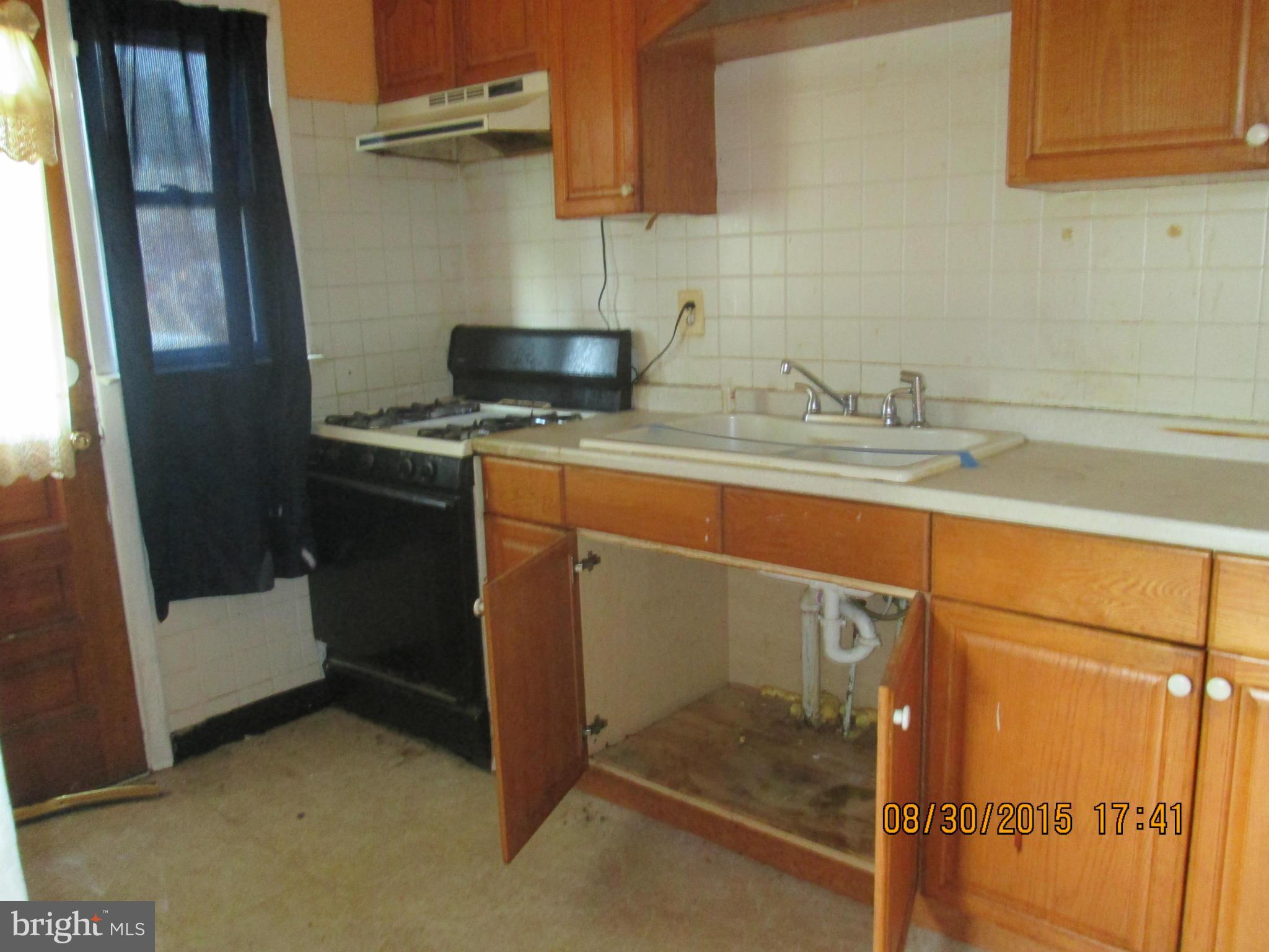 9718 Conmar Road Baltimore, MD 21220 - Photo 5 of 13 Kitchen
