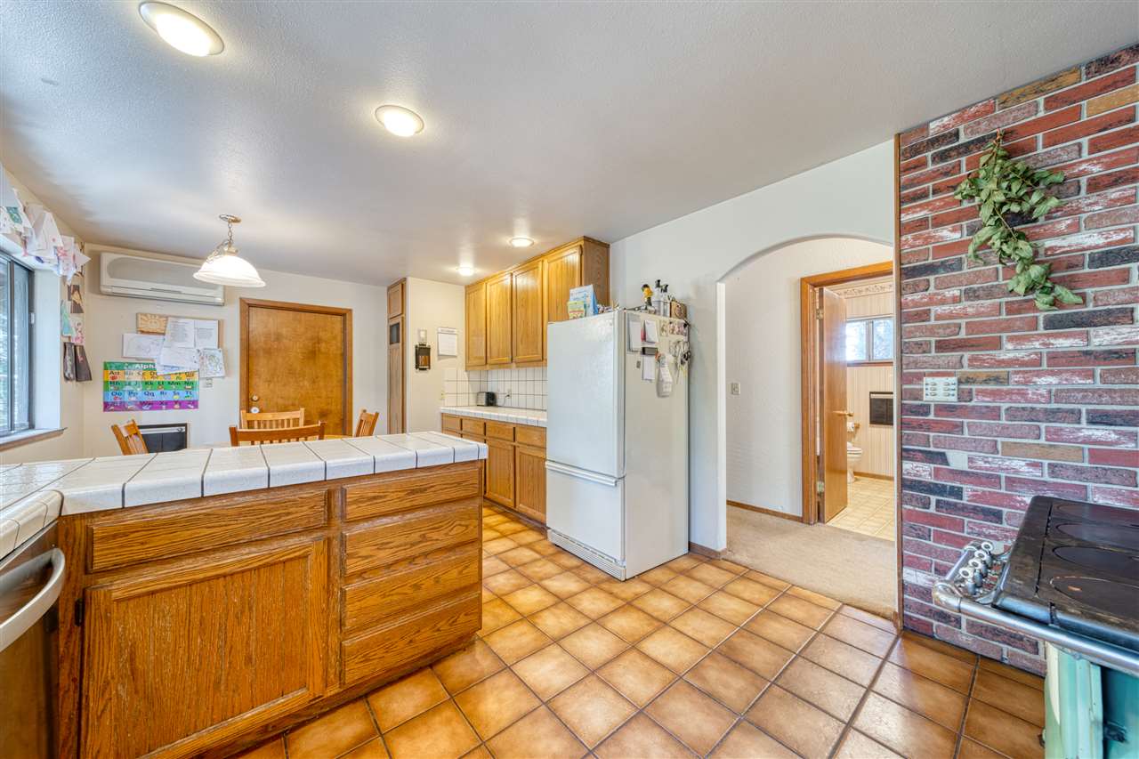 118 Calpine Avenue Calpine, CA 96124 - Photo 10 of 20 Gallery Image 10