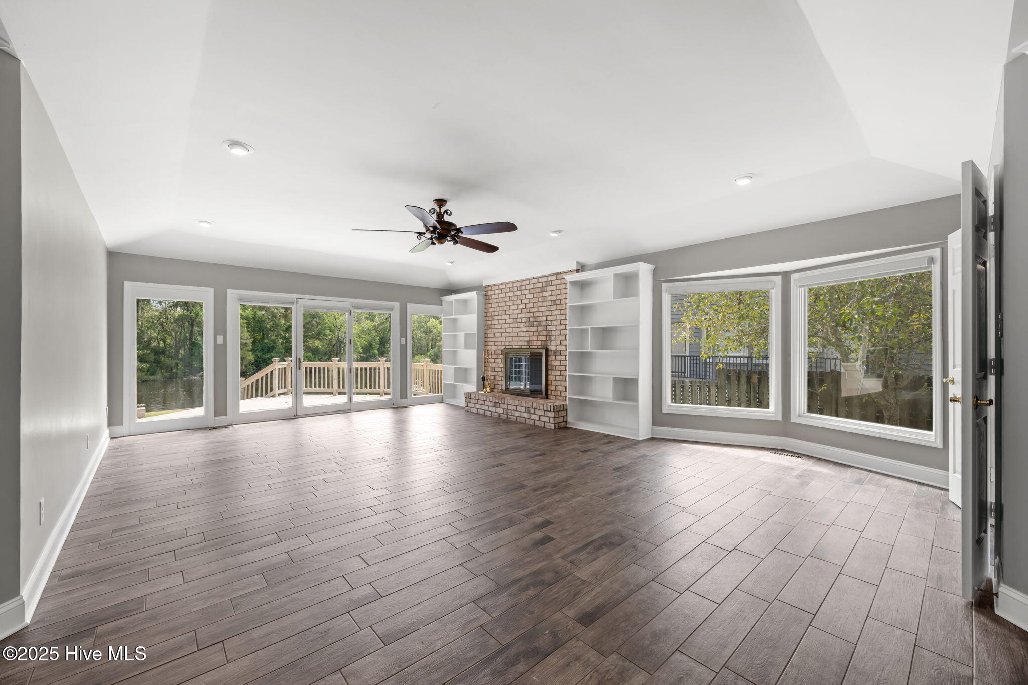 104 Lantern Lane New Bern, NC 28562 - Photo 6 of 49 28-web-or-mls-DSC_5453