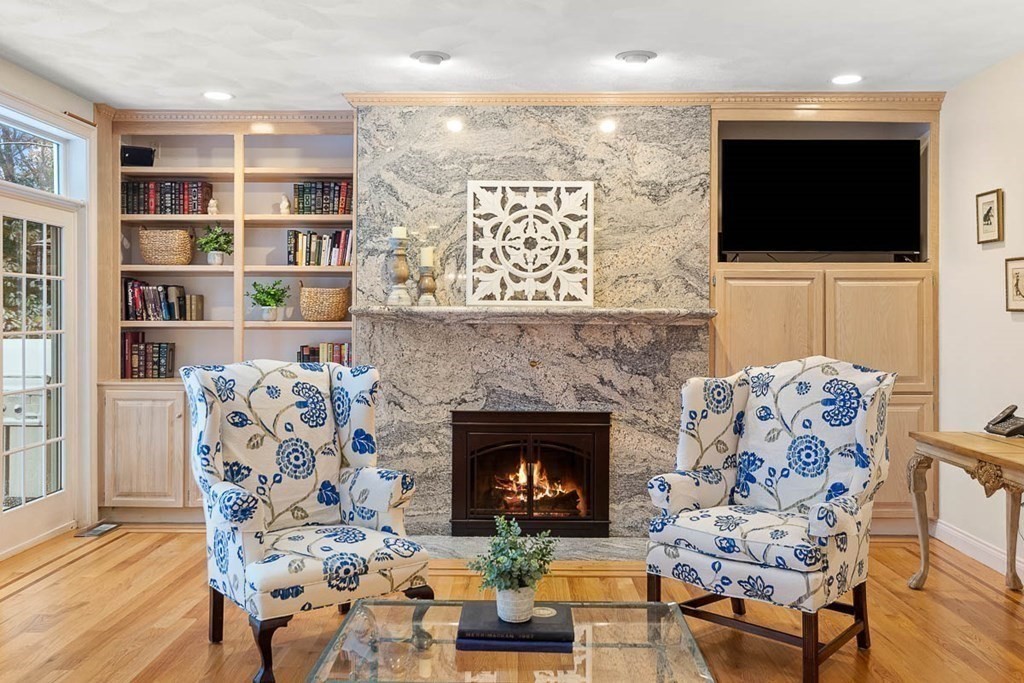 297 Main Street Boxford, MA 01921 - Photo 7 of 42