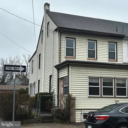 $2,000 | 325 Jefferson Avenue, Pottstown, PA 19464