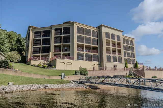 $659,900 | 3168 Twin Rivers Point, Unit 1D, Camdenton, MO 65020