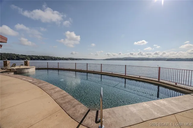 $659,900 | 3168 Twin Rivers Point, Unit 1D, Camdenton, MO 65020