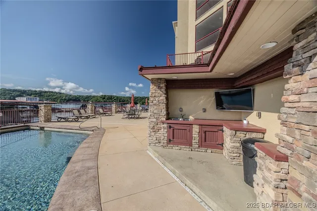 $659,900 | 3168 Twin Rivers Point, Unit 1D, Camdenton, MO 65020