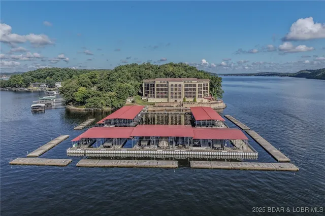 $659,900 | 3168 Twin Rivers Point, Unit 1D, Camdenton, MO 65020