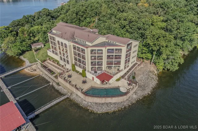 $659,900 | 3168 Twin Rivers Point, Unit 1D, Camdenton, MO 65020