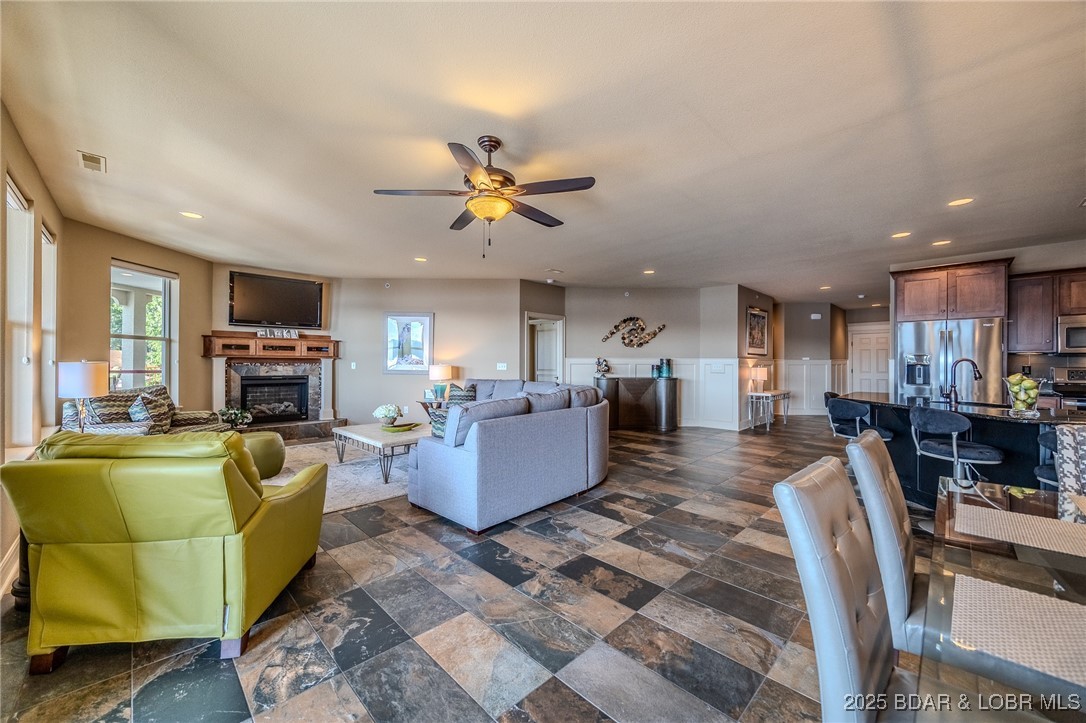 3168 Twin Rivers Point, Unit 1D Camdenton, MO 65020 - Photo 9 of 48