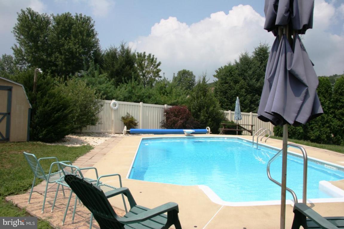 6 Wicker Drive Lititz, PA 17543 - Photo 10 of 13