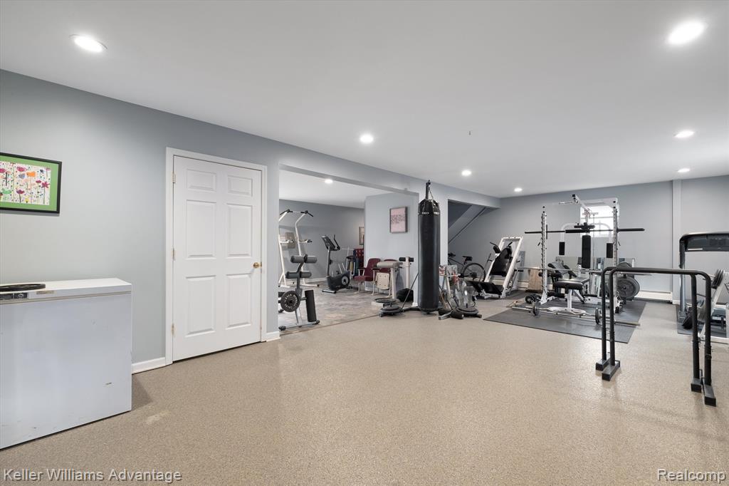 26275 Drake Road Farmington Hills, MI 48331 - Photo 37 of 67
