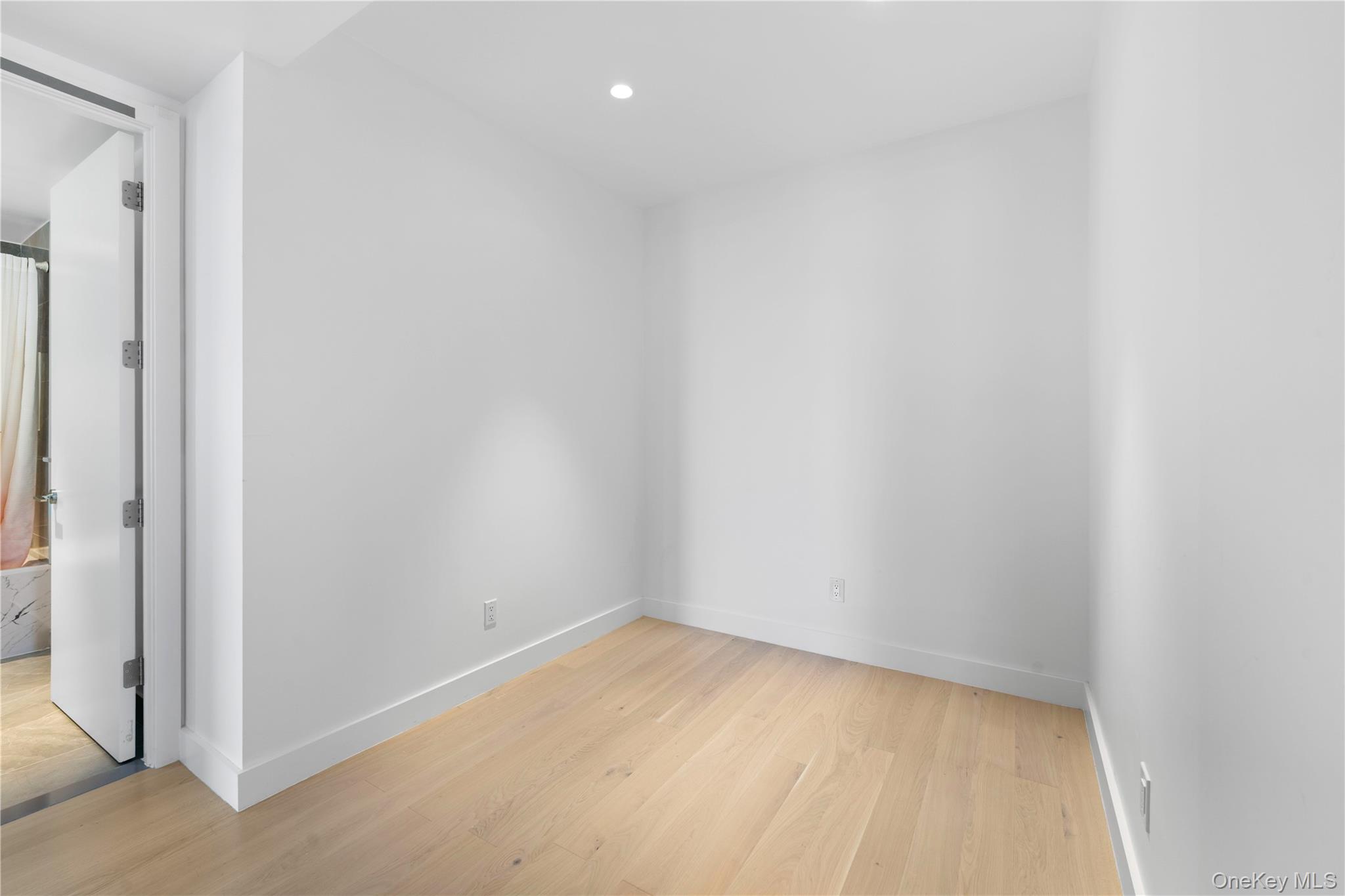 136-18 Maple Avenue, Unit 5G Queens, NY 11355 - Photo 14 of 35 a view of a small space