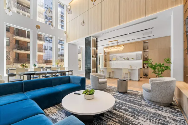 $899,000 | 136-18 Maple Avenue, Unit 5G | Flushing