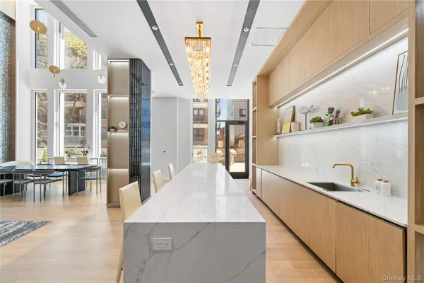 $899,000 | 136-18 Maple Avenue, Unit 5G | Flushing