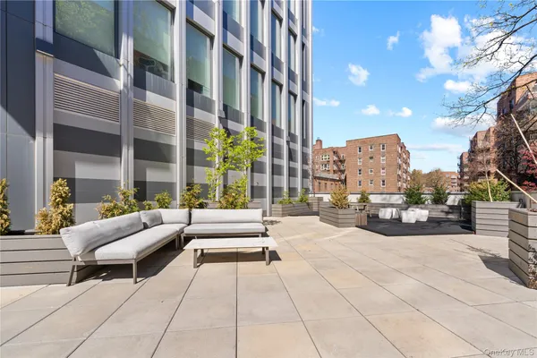 $899,000 | 136-18 Maple Avenue, Unit 5G | Flushing