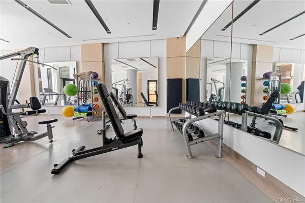 $899,000 | 136-18 Maple Avenue, Unit 5G | Flushing