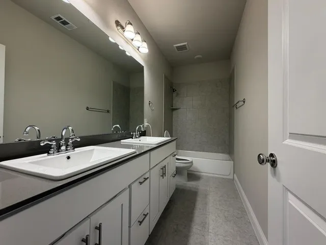 $3,000 | 624 Hutchinson Lane, Lewisville, TX 75077