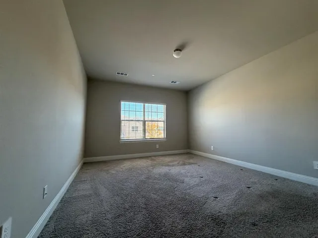 $3,000 | 624 Hutchinson Lane, Lewisville, TX 75077