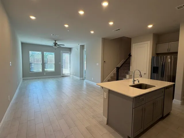 $3,000 | 624 Hutchinson Lane, Lewisville, TX 75077