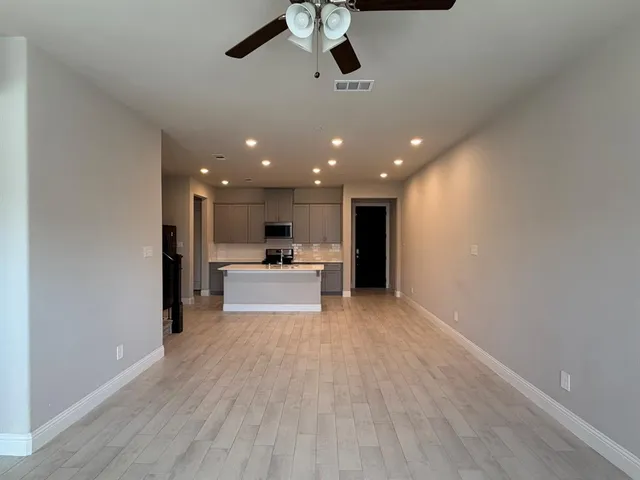 $3,000 | 624 Hutchinson Lane, Lewisville, TX 75077