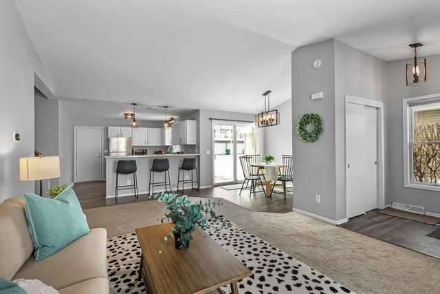 $450,000 | 3618 Stonebridge Drive, Madison, WI 53719