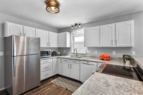 $450,000 | 3618 Stonebridge Drive, Madison, WI 53719