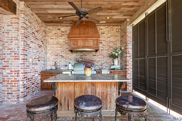 $2,150,000 | 243 Rue De Levert, Raceland, LA 70394