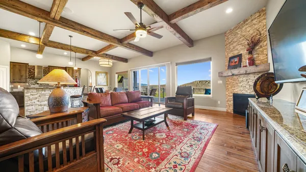 $1,300,000 | 369 Hillview Drive, Grand Junction, CO 81507