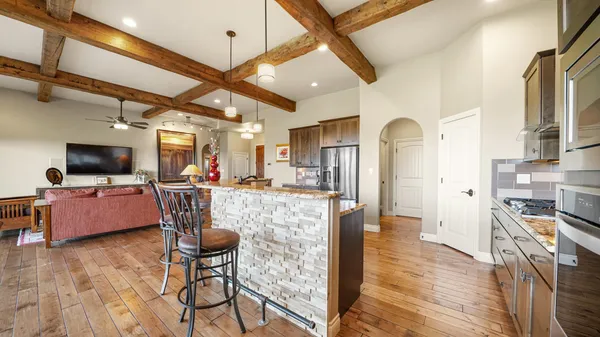 $1,300,000 | 369 Hillview Drive, Grand Junction, CO 81507