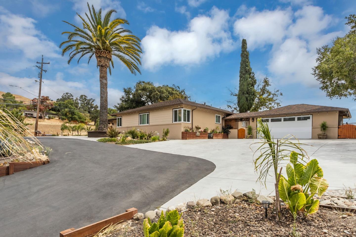 12405 Mt Hamilton Road San Jose, CA 95140 - Photo 19 of 74