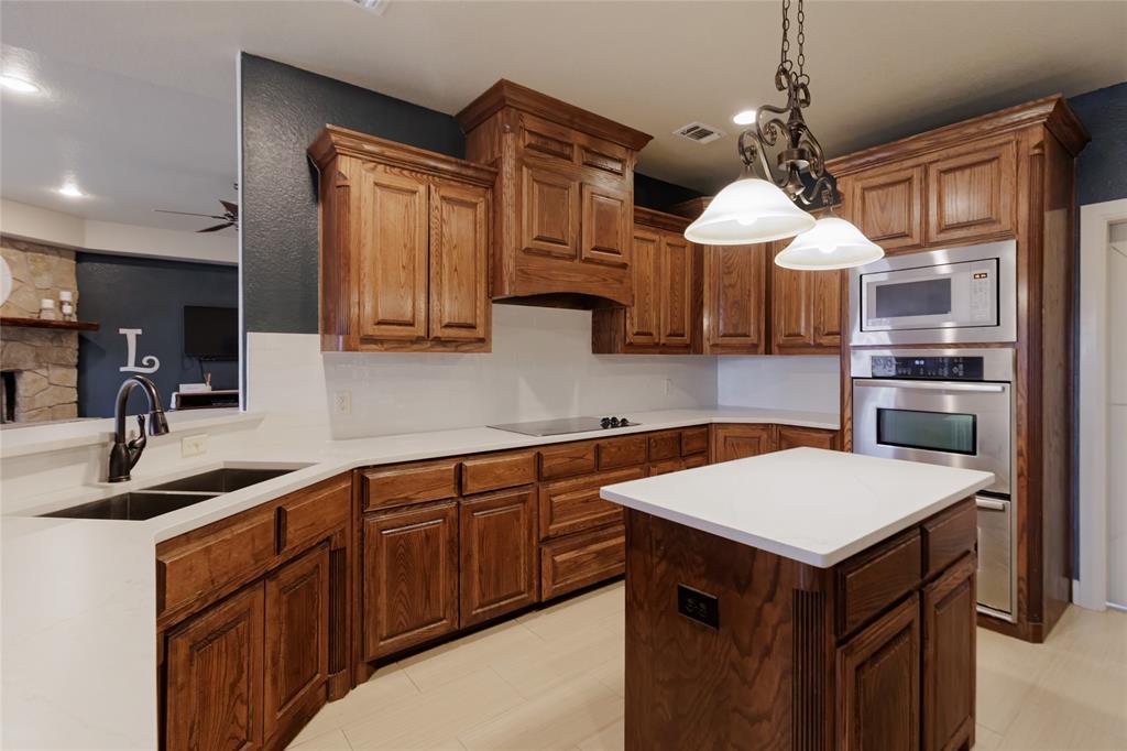 505 Spring Valley Road Paradise, TX 76073 - Photo 13 of 38