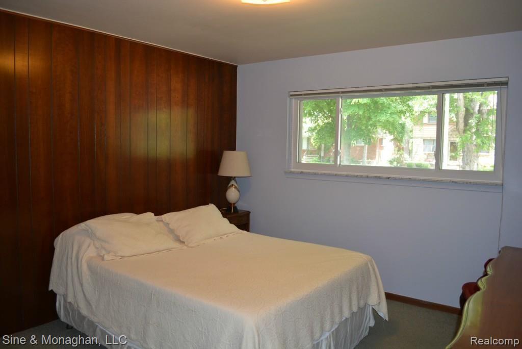 1861 Hawthorne Road Grosse Pointe, MI 48236 - Photo 10 of 21 DSC_0017.jpg