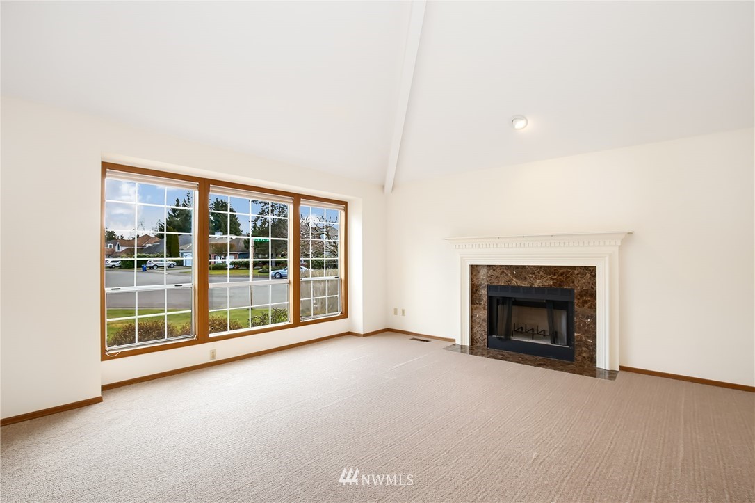 18221 132nd Place Southeast Renton, WA 98058 - Photo 3 of 25 Gallery Image 3