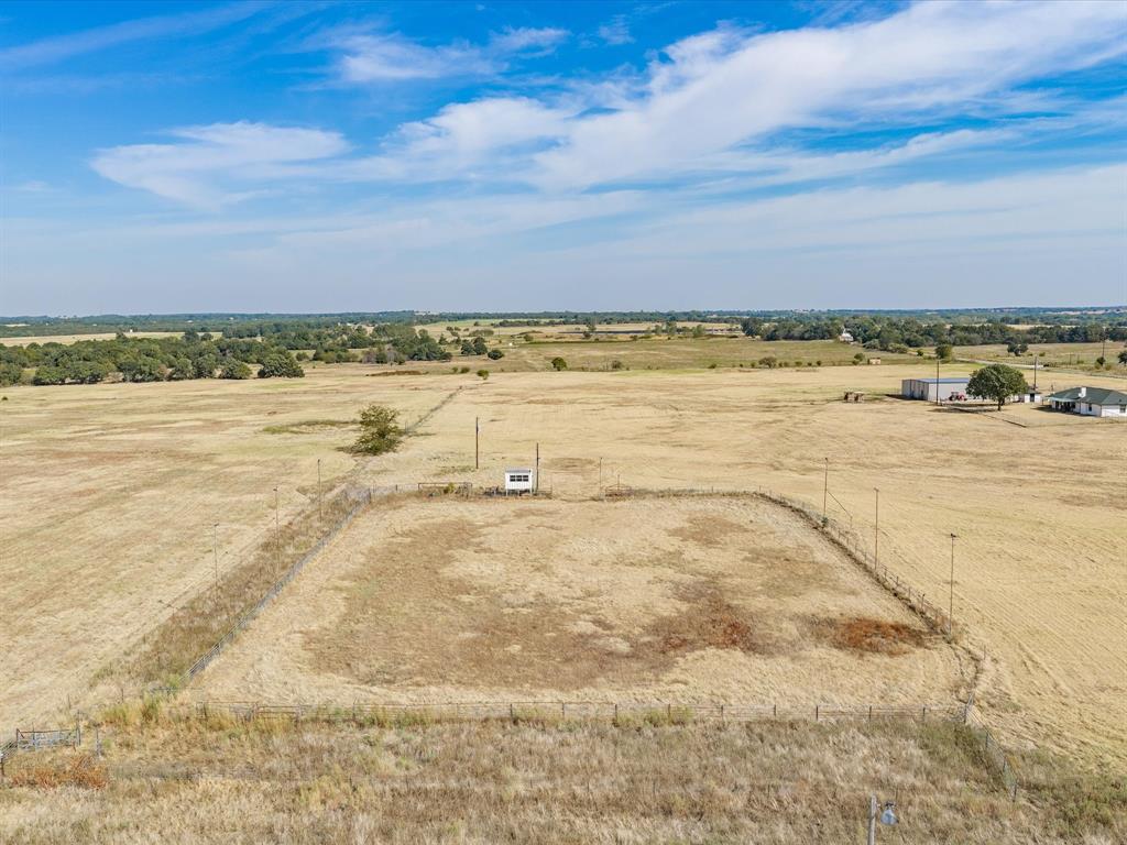 3914 Alamo Road Bowie, TX 76230 - Photo 37 of 40 Gallery Image 37