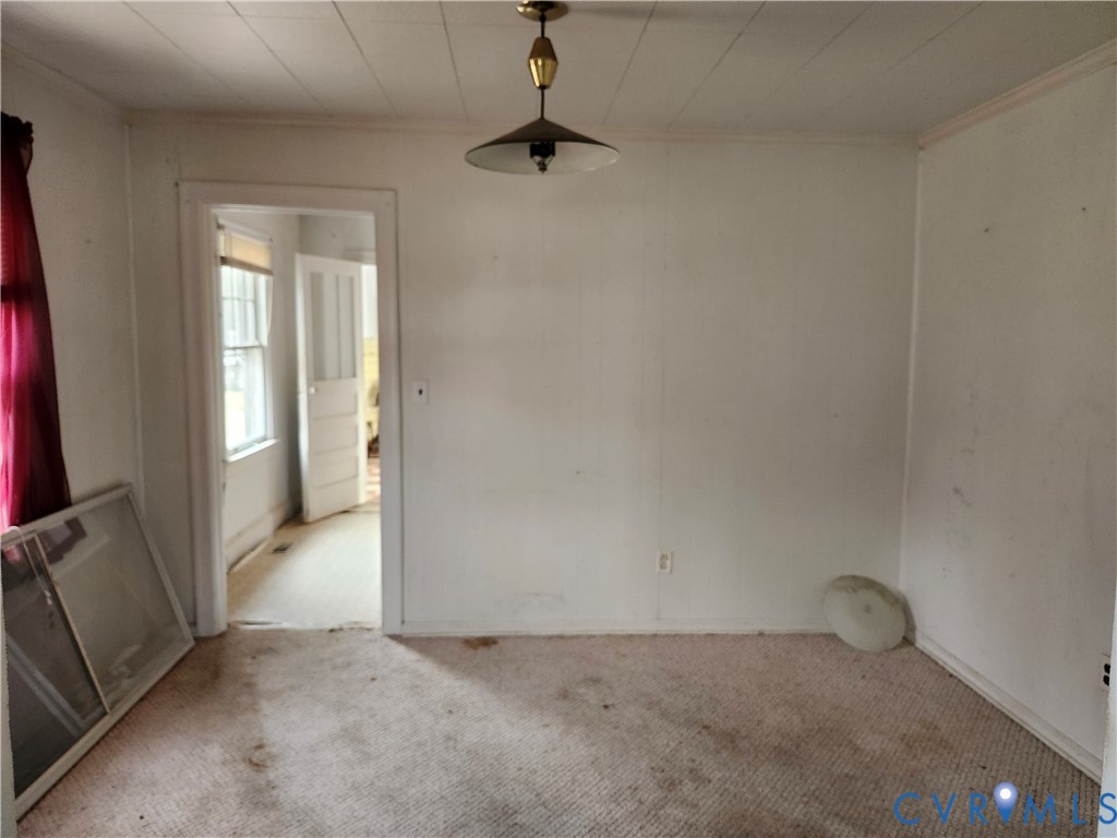 1801 Roberts Street Farmville, VA 23901 - Photo 3 of 6 a view of a livingroom with a sink