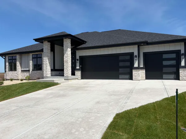 $1,269,500 | 5836 Golden Guernsey Court, Waunakee, WI 53597
