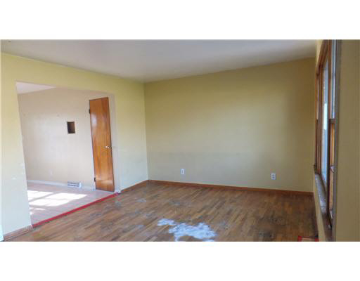 58001 Beech Road Osceola, IN 46561 - Photo 3 of 10 Gallery Image 3