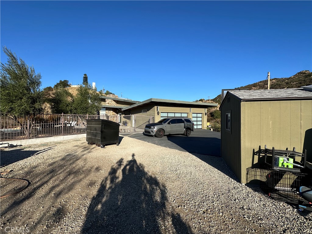 7300 Santa Susana Pass Road Simi Valley, CA 93063 - Photo 20 of 34 a view of a terrace with a barbeque