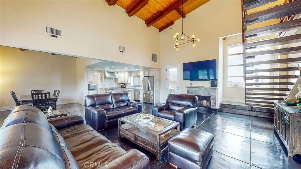 7300 Santa Susana Pass Road Simi Valley, CA 93063 - Photo 23 of 34 a living room with furniture