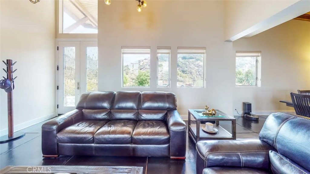 7300 Santa Susana Pass Road Simi Valley, CA 93063 - Photo 27 of 34 a living room with furniture