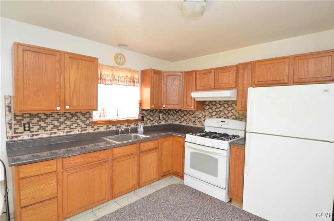 5034 Pine Ridge Road East Stroudsburg, PA 18302 - Photo 4 of 19 Gallery Image 4