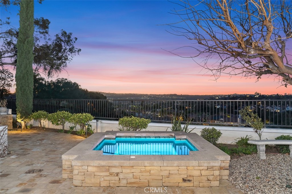 35 Brindisi Laguna Niguel, CA 92677 - Photo 10 of 39