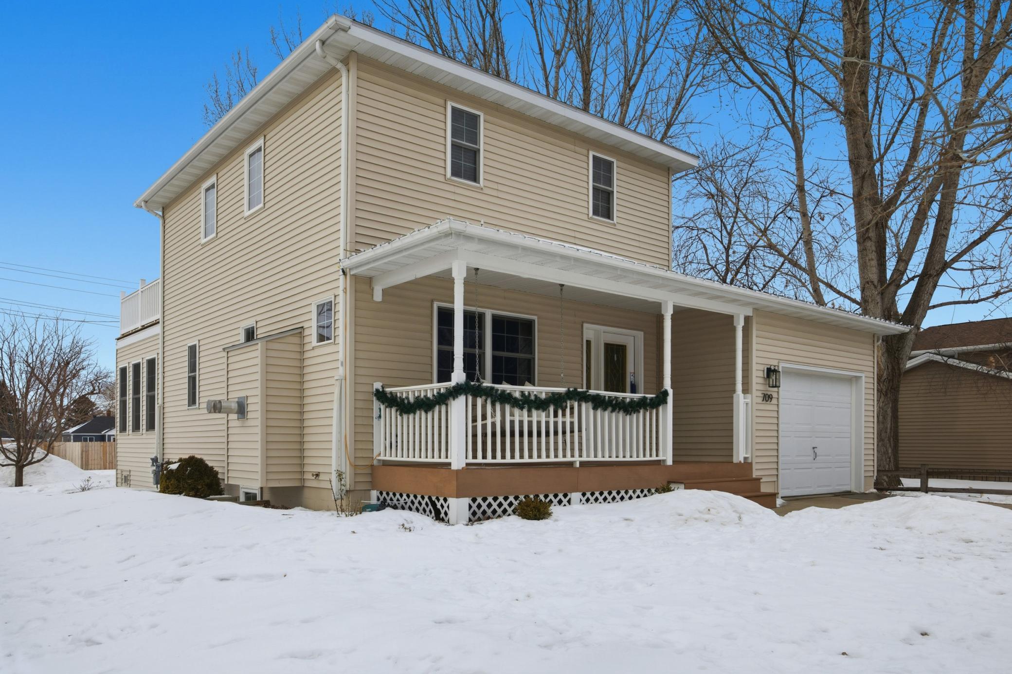 709 5th Street Southeast Barnesville, MN 56514 - Photo 2 of 34