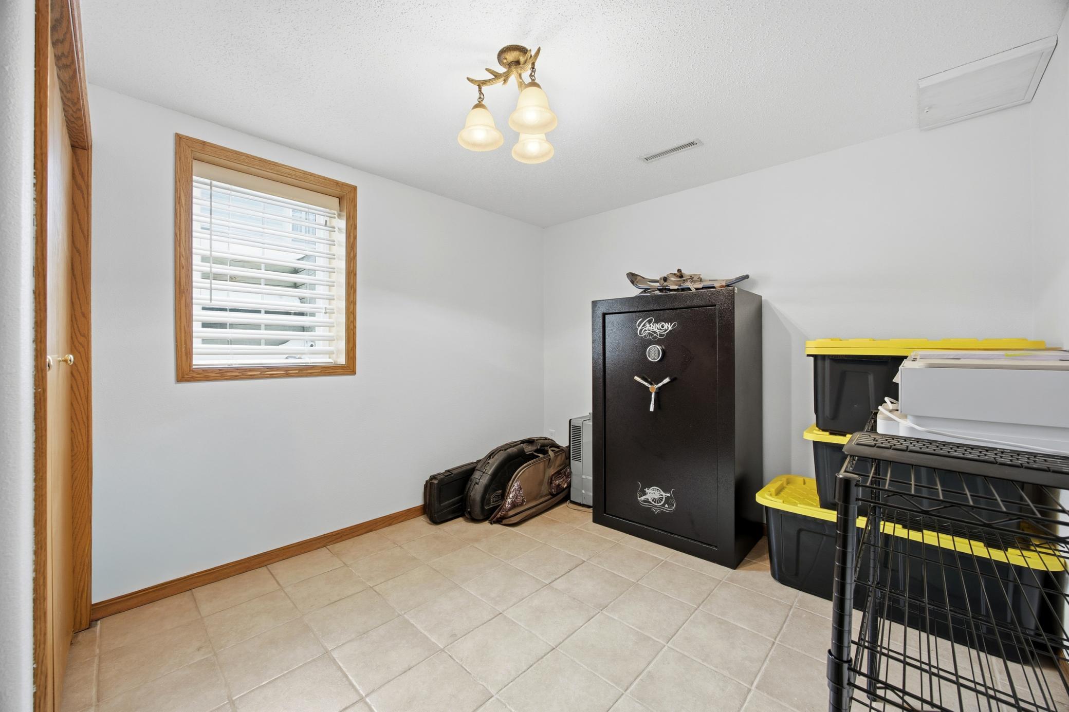 709 5th Street Southeast Barnesville, MN 56514 - Photo 31 of 34