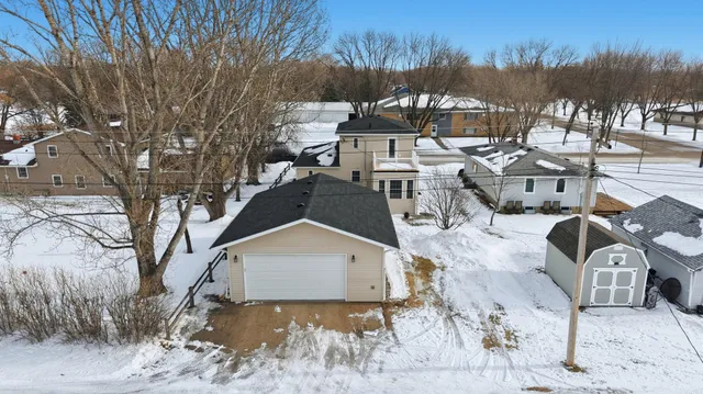 $289,900 | 709 5th Street Southeast, Barnesville, MN 56514