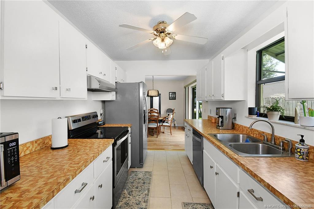 4556 Southeast Beckett Avenue Stuart, FL 34997 - Photo 14 of 34