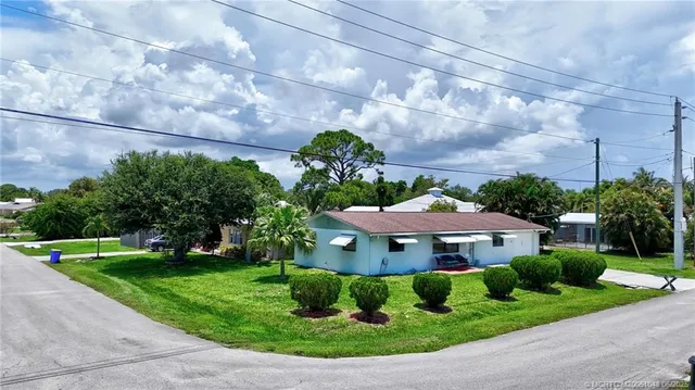 $367,500 | 4556 Southeast Beckett Avenue, Stuart, FL 34997