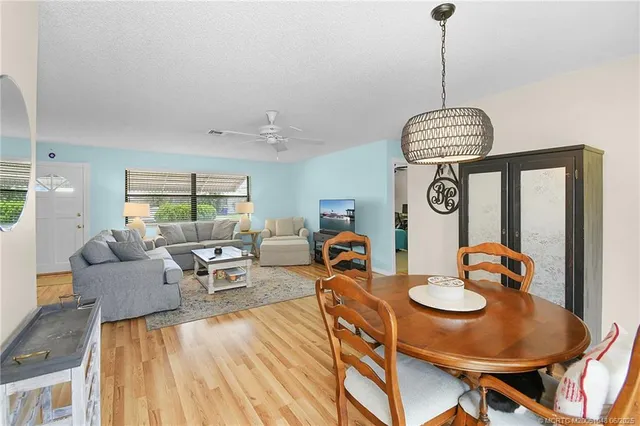 $367,500 | 4556 Southeast Beckett Avenue, Stuart, FL 34997